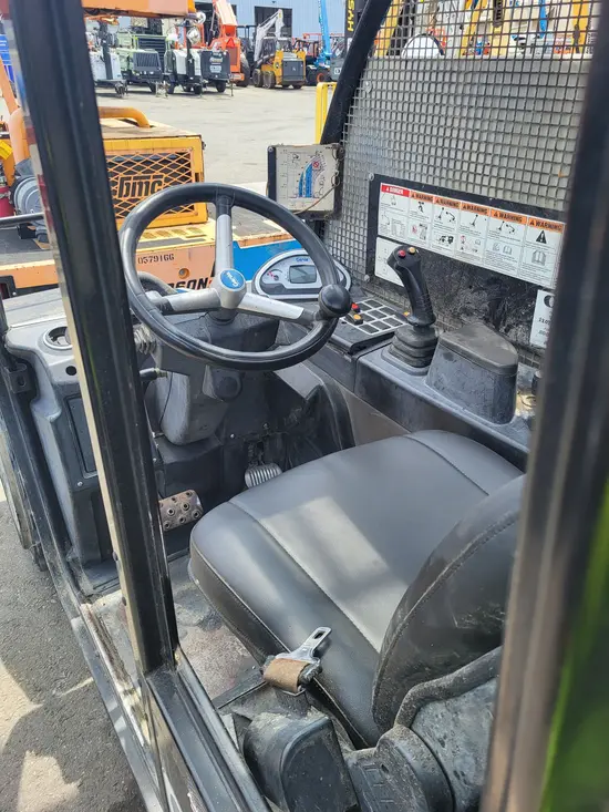 2017 Genie GTH-5519 Forklift