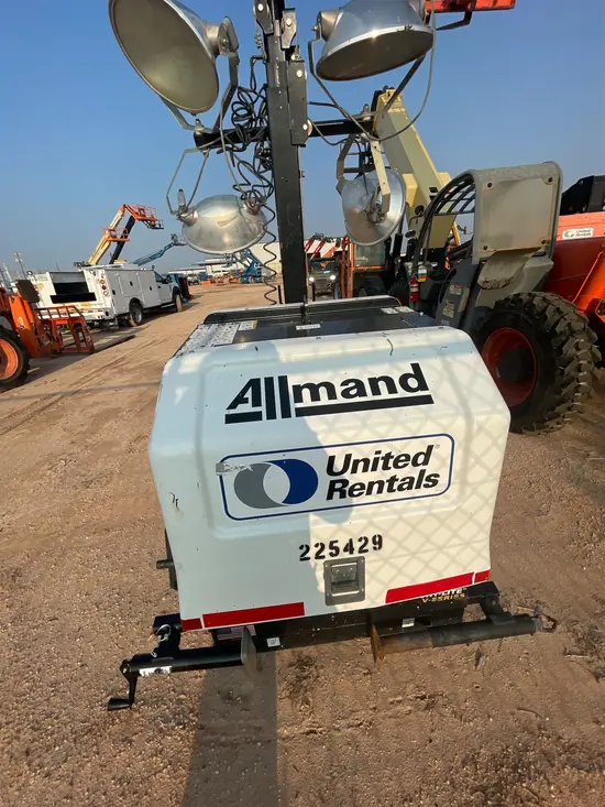 2019 Allmand NLV-ML3EC Portable Work Light