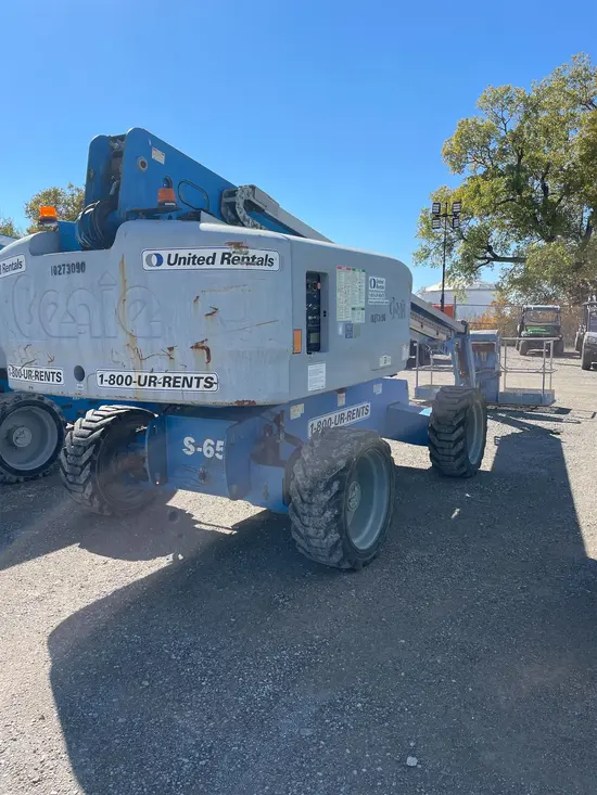 2014 Genie S-65 Boom Lift