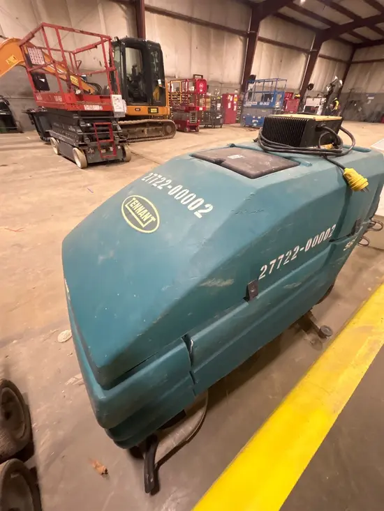 2017 Tennant M-5680 Scrubber