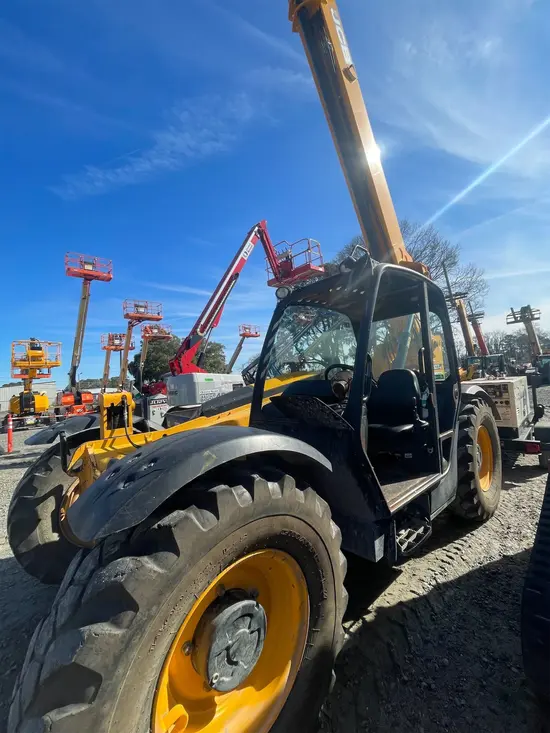 2015 JCB 507-42 Forklift