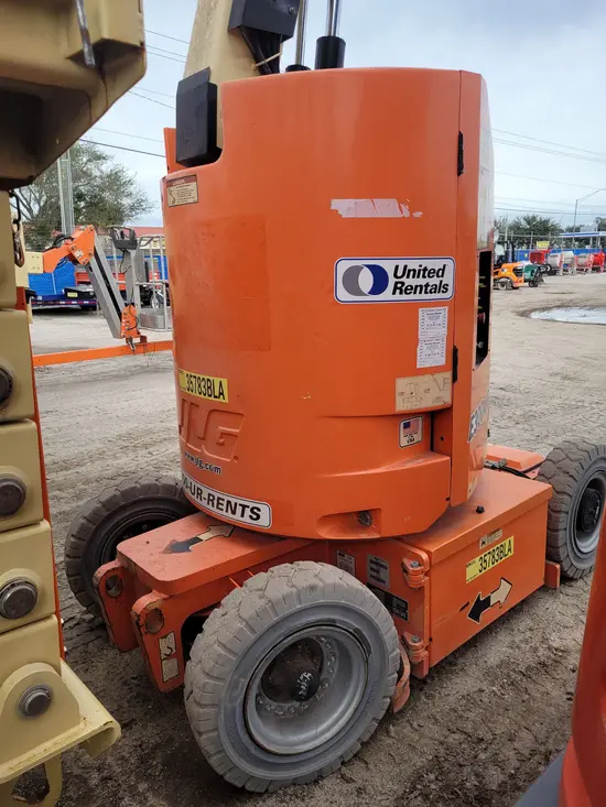 2016 JLG E300AJP Articulating Boom Lift