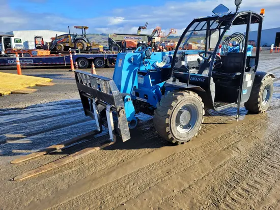 2017 Genie GTH-5519 Forklift
