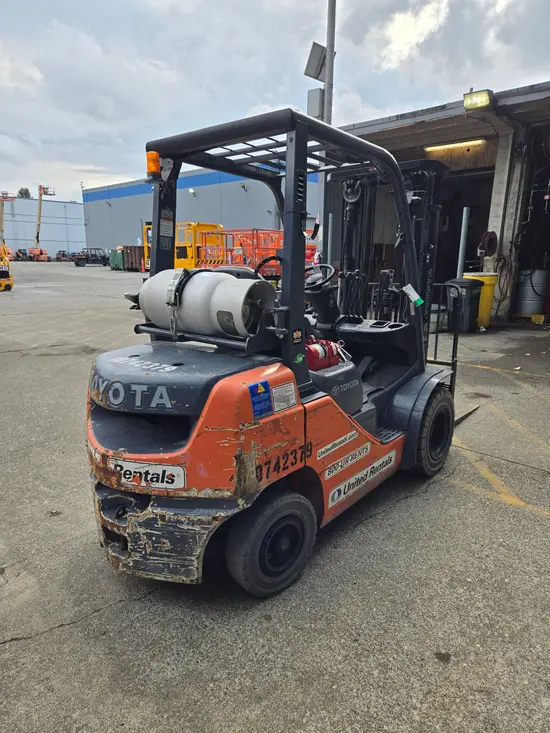 2018 Toyota 8FGU25 Warehouse Forklift