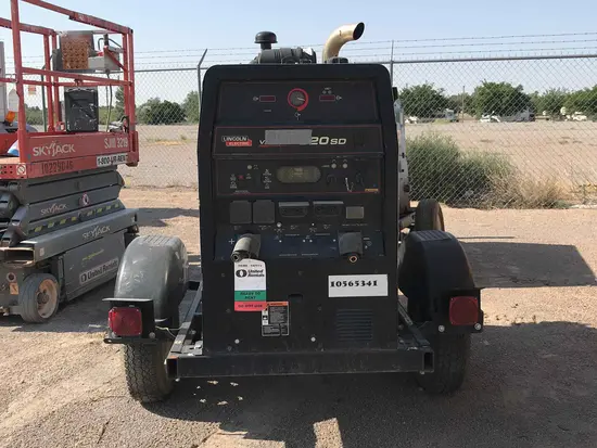 2017 Lincoln Electric VANTAGE 520 Welder