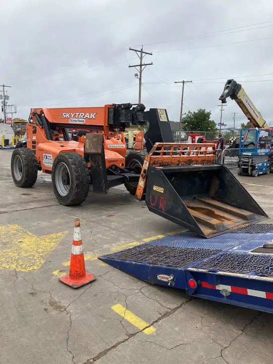 2017 SKYTRAK 10054 Forklift