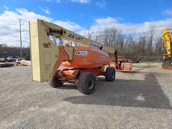 2013 JLG 800AJ Articulating Boom Lift