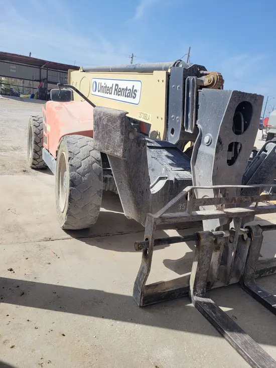 2016 JLG 1055 Forklift