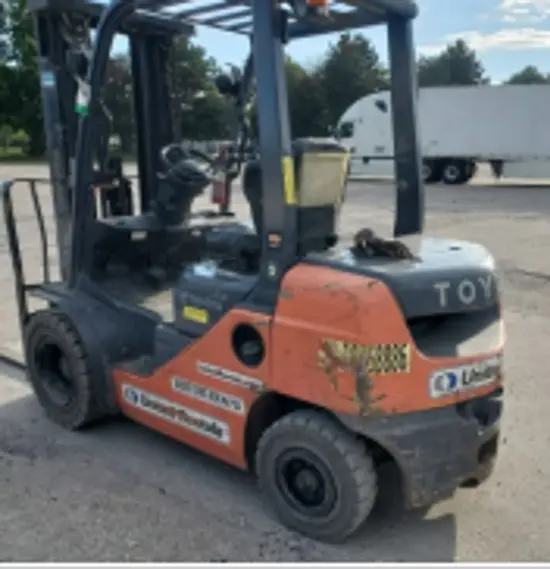 2018 Toyota 8FDU25 Warehouse Forklift