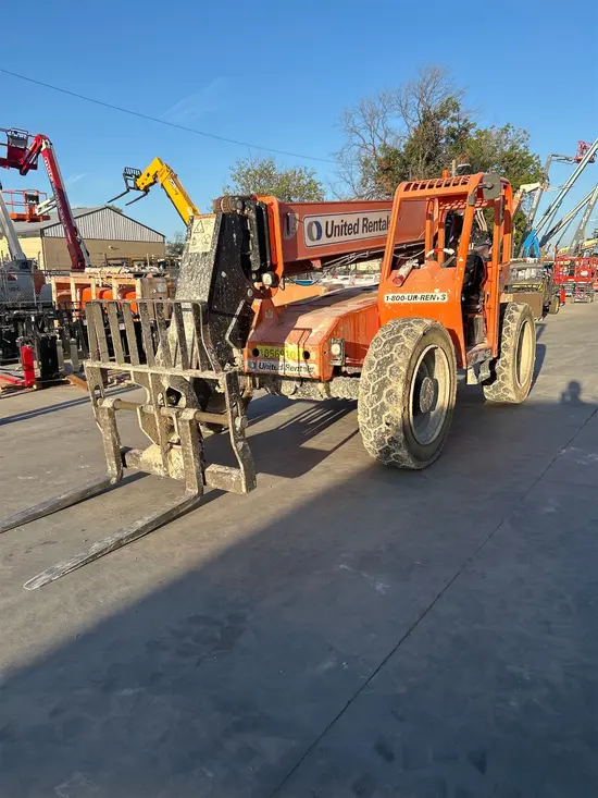 2017 SKYTRAK 6042 Forklift
