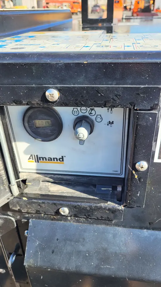 2018 Allmand NL-V Portable Work Light