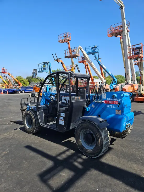 2017 Genie GTH-5519 Forklift
