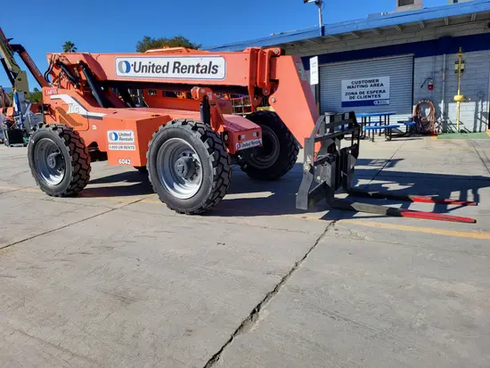 2015 SKYTRAK 6042 Forklift