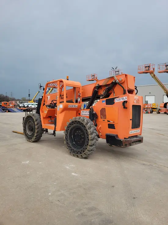 2015 SKYTRAK 6042 Forklift