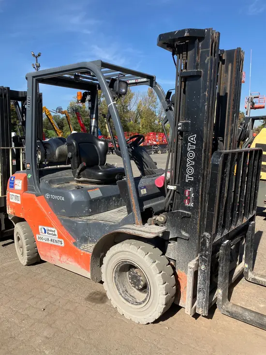 2018 Toyota 8FGU25 Warehouse Forklift