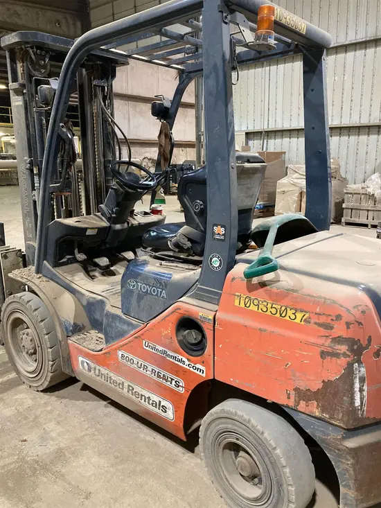 2019 Toyota 8FDU30 Warehouse Forklift