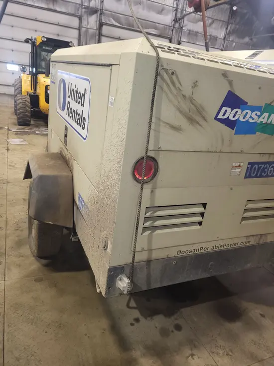2018 Doosan P425/HP375WCU Air Compressor