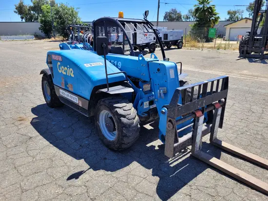 2016 Genie GTH-5519 Forklift