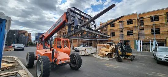 2016 SKYTRAK 6042 Forklift
