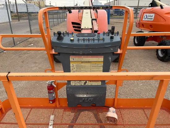 2014 JLG 600A Articulating Boom Lift