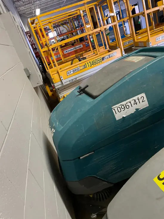 2019 Tennant T600-28 Scrubber
