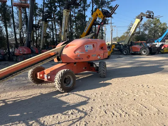 2013 JLG 400S Boom Lift