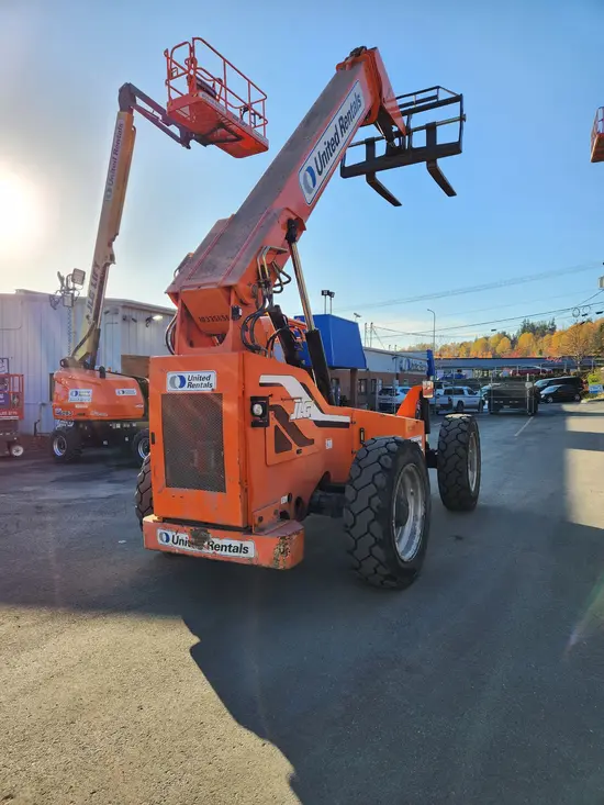 2015 SKYTRAK 6042 Forklift