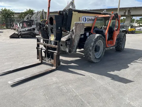 2015 JLG 1055 Forklift