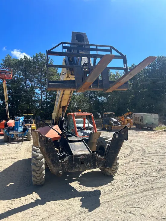 2016 JLG 1055 Forklift