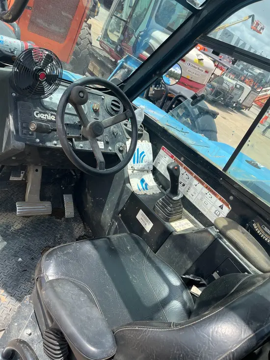 2016 Genie GTH-1056 Forklift