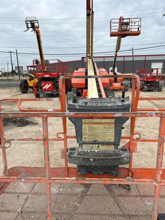 2017 JLG 800S Boom Lift