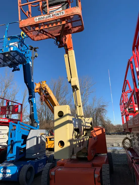 2013 JLG E450AJ Articulating Boom Lift