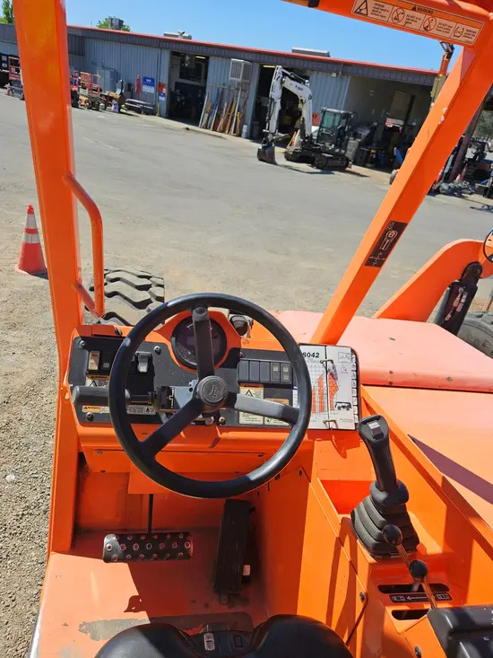 2016 SKYTRAK 8042 Forklift
