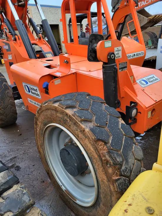 2016 SKYTRAK 6042 Forklift