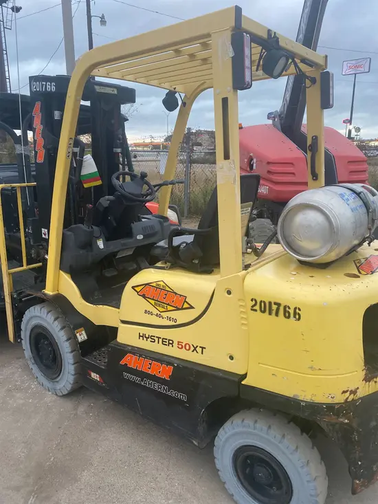 2017 HYSTER H50XT Warehouse Forklift