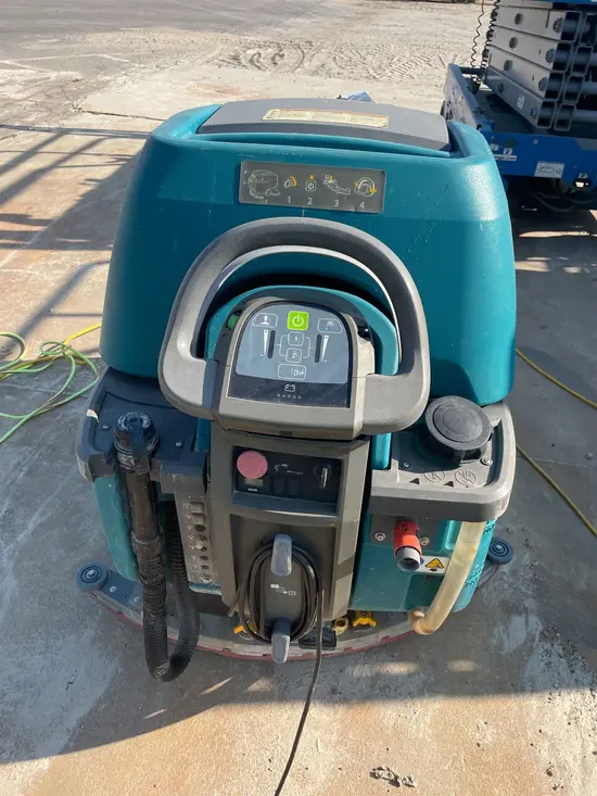2019 Tennant T600-28 Scrubber