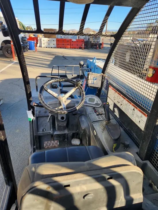 2017 Genie GTH-5519 Forklift