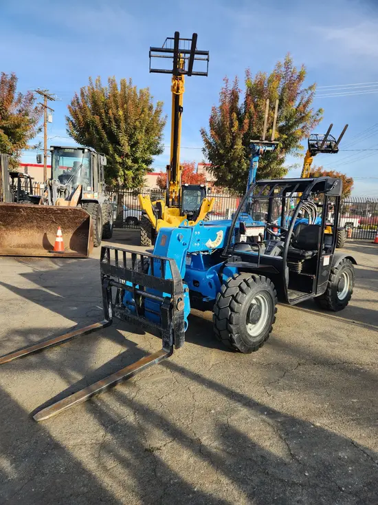 2017 Genie GTH-5519 Forklift