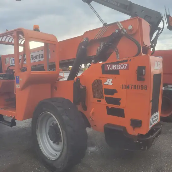 2016 SKYTRAK 6042 Forklift