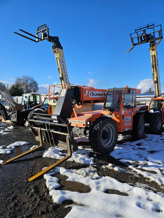 2017 SKYTRAK 8042 Forklift