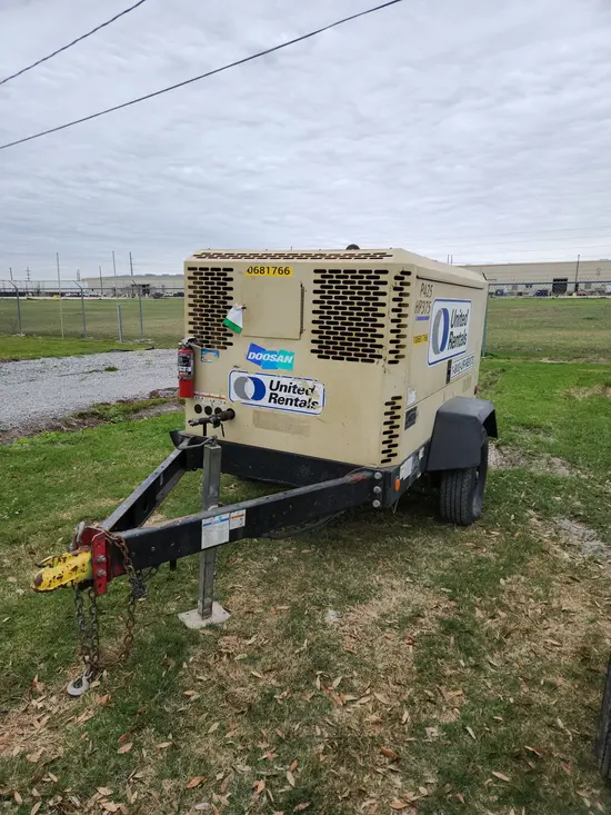 2017 Doosan P425/HP375WCUT4 Air Compressor