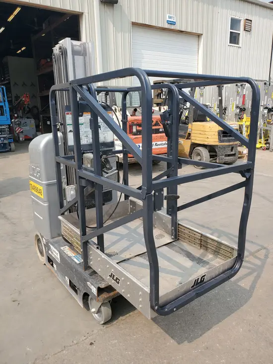 2016 JLG 20MVL Self-Propelled One-Person Lift