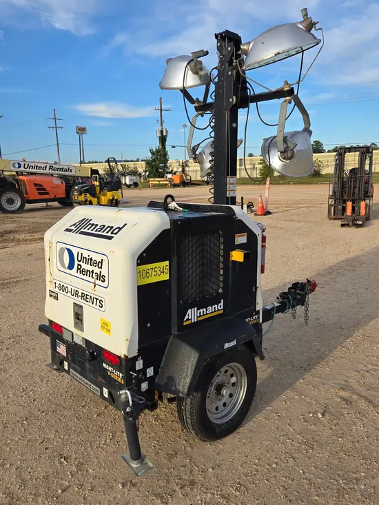 2017 Allmand NIGHT-LITE PRO Towable Light Tower