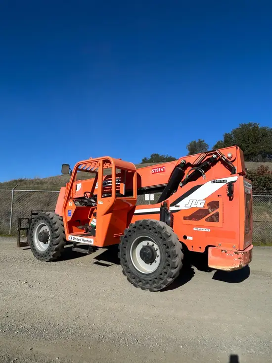 2015 SKYTRAK 8042 Forklift