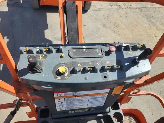 2016 JLG E450AJ Articulating Boom Lift