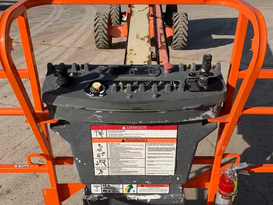 2013 JLG 800S Boom Lift