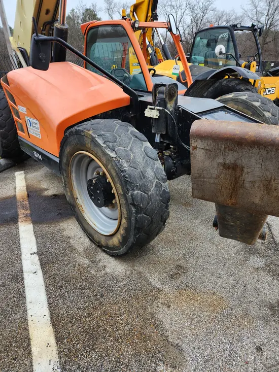2016 JLG 1055 Forklift