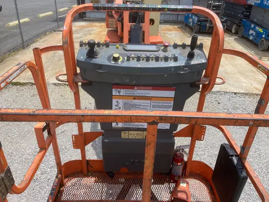 2013 JLG E400AJPN