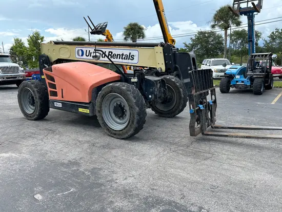 2016 JLG 642 Forklift