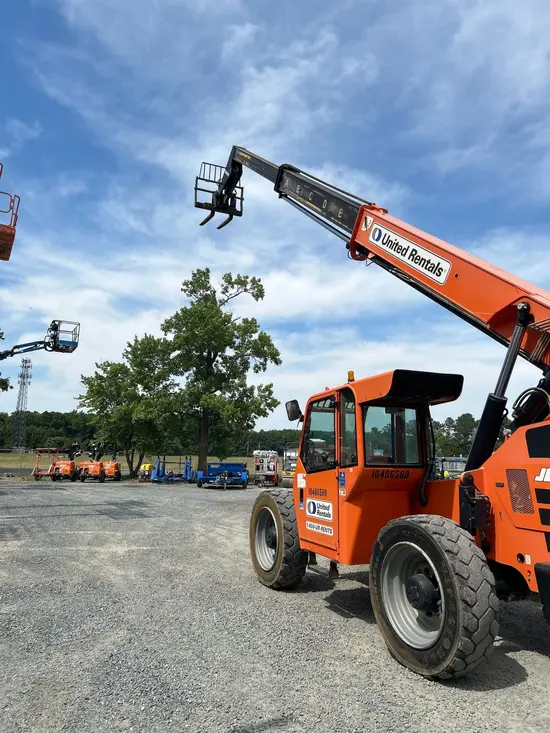 2016 SKYTRAK 8042 Forklift
